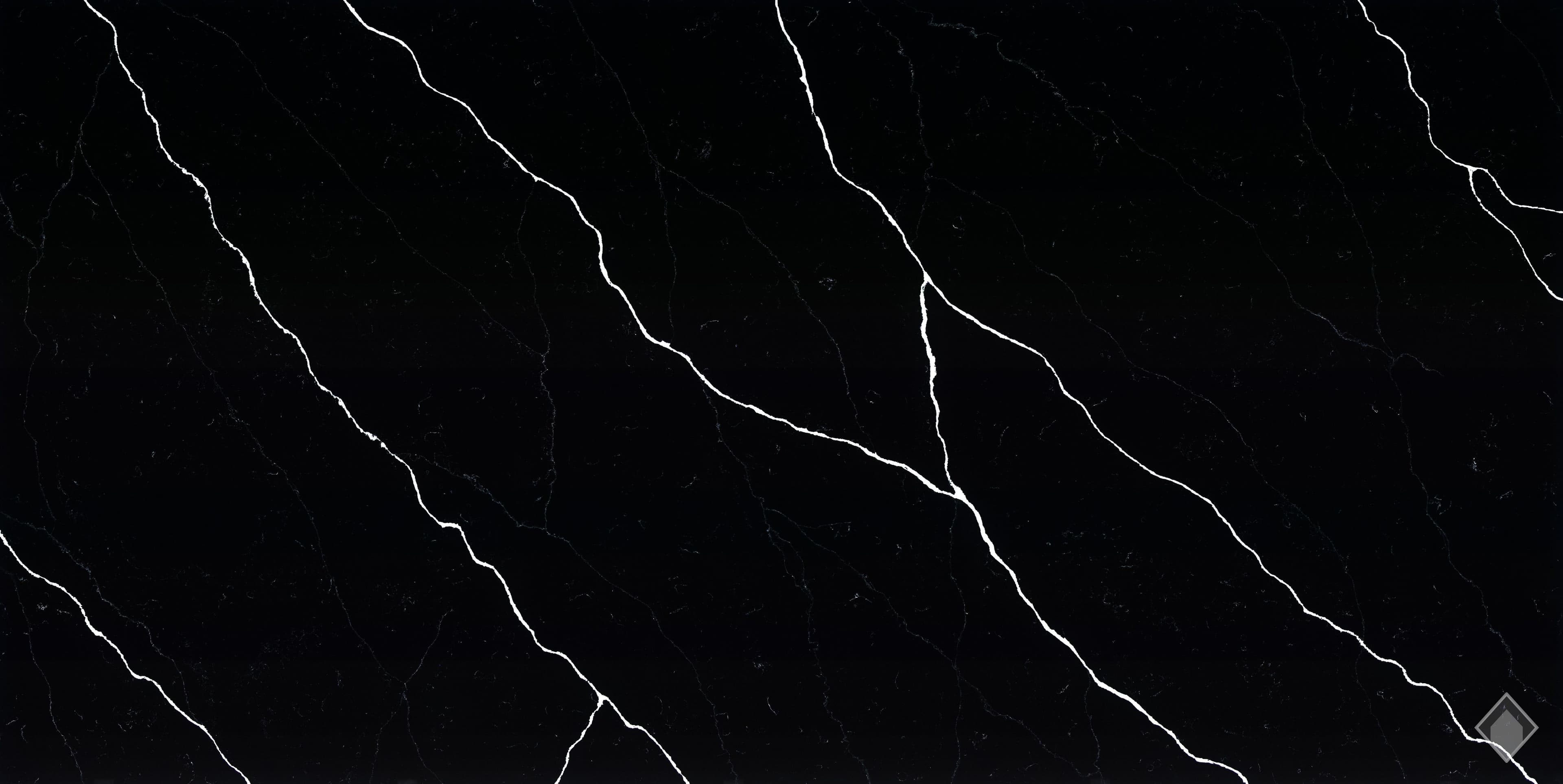 GFO Quartz Calacatta Night quartz slab