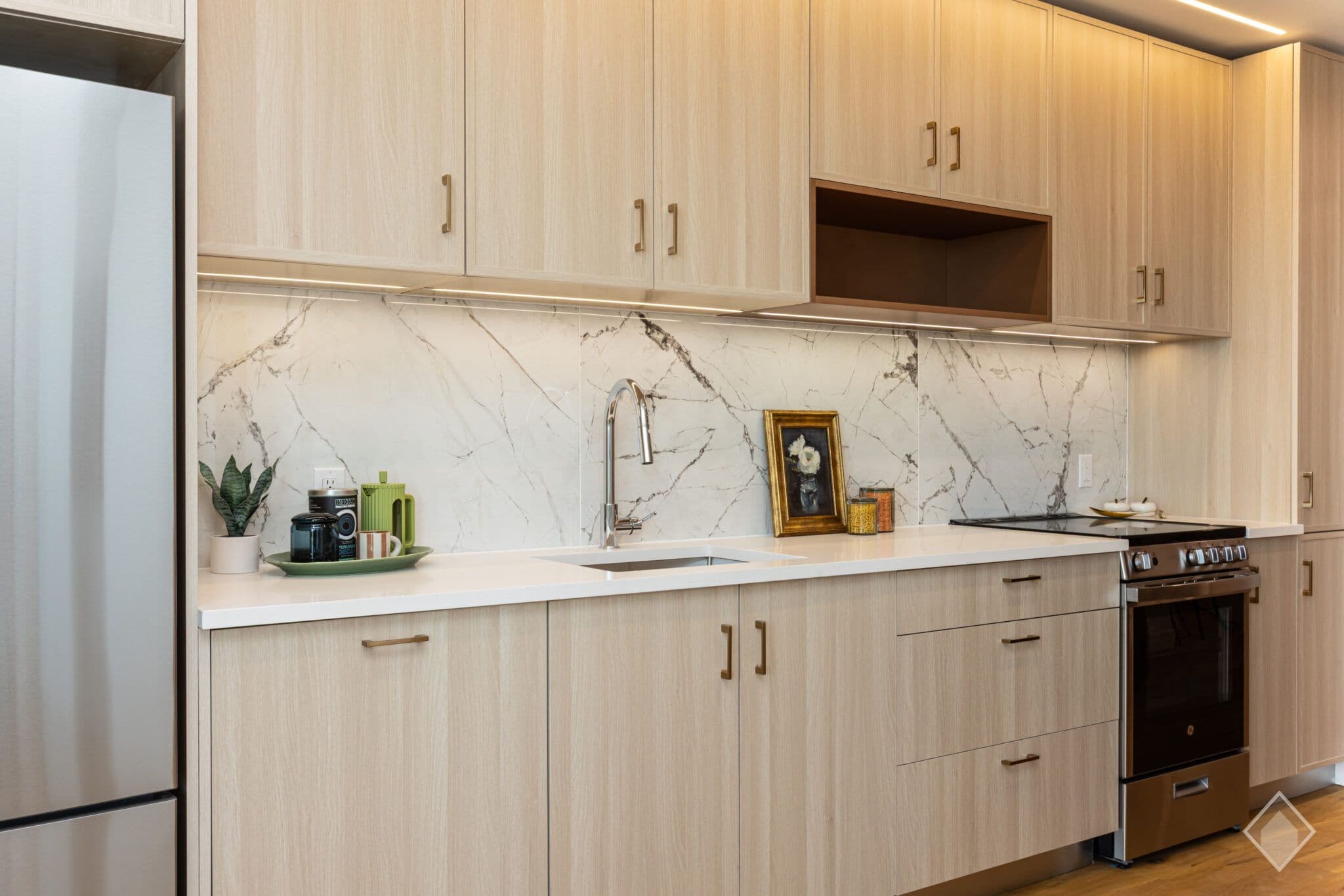 Pure White in 240 Willoughby Street | Fort Greene, Brooklyn — Kitchens